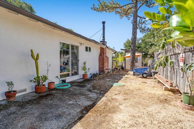 185 Woodston Way, Ben Lomond CA: https://media.crmls.org/mediaz/27d758ee-8986-4afc-81ce-fdc438870cbd.jpg