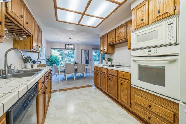 1138 Walpert St., Hayward CA: https://media.crmls.org/mediaz/27d77efb-7225-4ea0-9853-3bf2f6a46a69.jpg