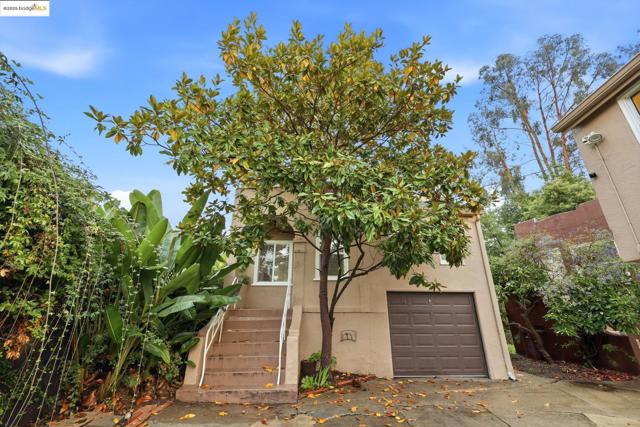 2430 27th Ave Unit D, Oakland CA: https://media.crmls.org/mediaz/27d7a3ad-3101-4ec7-a277-c9fbb4c72318.jpg