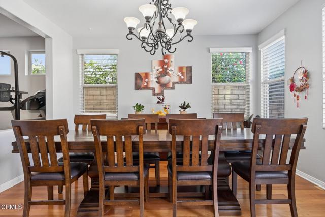 6573 Pinnacle Court, Moorpark CA: https://media.crmls.org/mediaz/27d7b366-98fd-4a5f-8483-7fc0487fa0cf.jpg