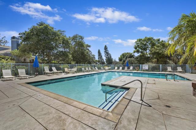 819 Daphne Court, Carlsbad CA: https://media.crmls.org/mediaz/27d8698f-09ec-4943-8921-f96609913934.jpg