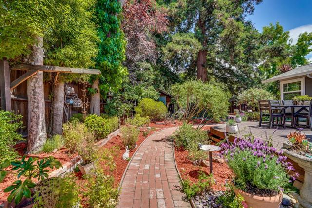18640 Sandy Road, Castro Valley CA: https://media.crmls.org/mediaz/27da90a7-0920-46ee-b763-b4dd19ce54d7.jpg