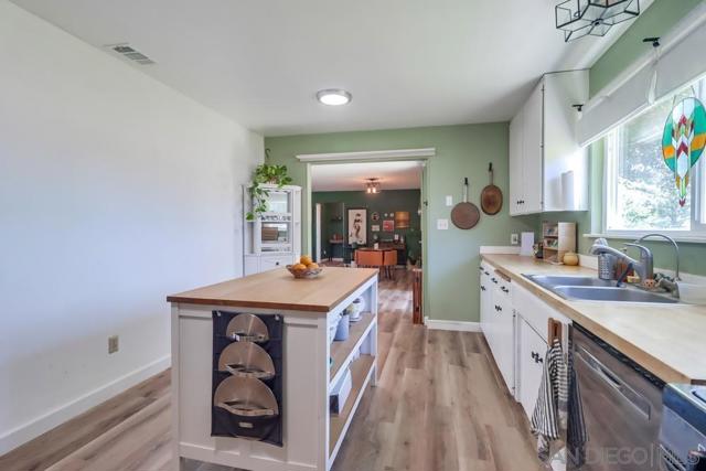 2920 Ribbonwood Rd, Boulevard CA: https://media.crmls.org/mediaz/27dad2db-916c-4bc0-a066-44dead503422.jpg