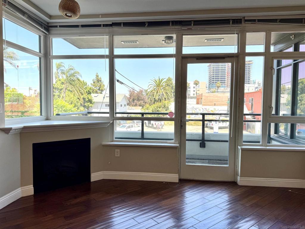 MLS #250035694SD img 5