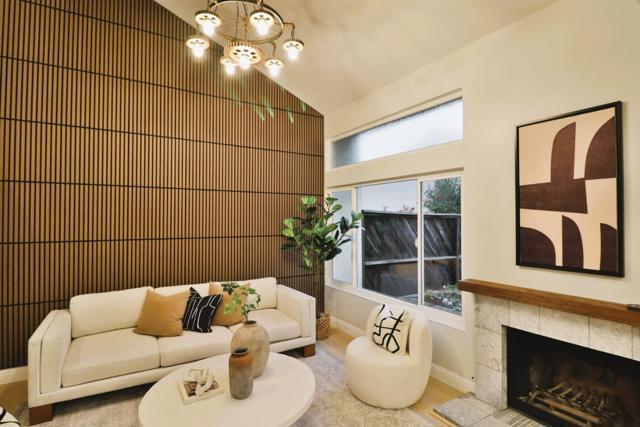 284 Rosewood Court, Hayward CA: https://media.crmls.org/mediaz/27dbe468-59a1-4726-9b74-580d4f4c4616.jpg