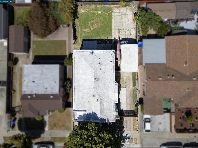 535 34th Street, Richmond CA: https://media.crmls.org/mediaz/27dc96c6-2536-44a6-9227-ca78db91396a.jpg