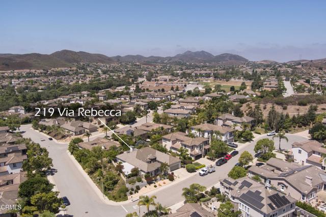 219 Via Rebecca, Thousand Oaks CA: https://media.crmls.org/mediaz/27dced1b-96ab-43a2-8d3a-ed2cddf2c91e.jpg