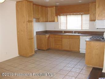 Detail Gallery Image 7 of 7 For 205 N Buena Vista St a,  Burbank,  CA 91505 - 2 Beds | 2 Baths