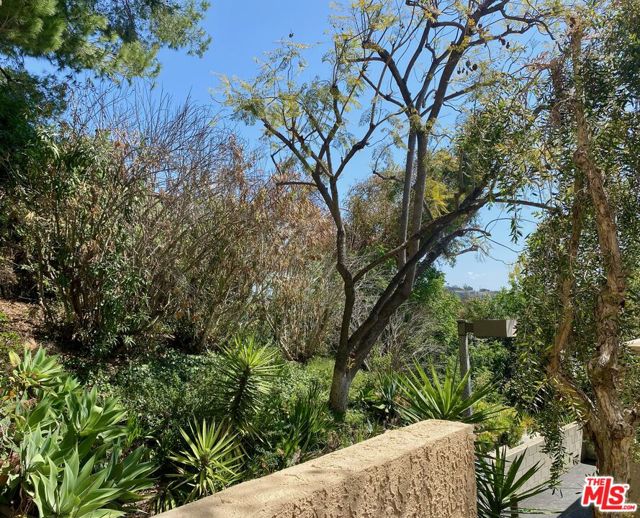 712 Vallejo Villas, Los Angeles CA: https://media.crmls.org/mediaz/27dd9e73-000f-44fd-873e-070e0f90e24f.jpg