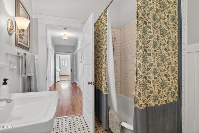 Detail Gallery Image 45 of 79 For 407 Magnolia Ave, Oxnard,  CA 93030 - 5 Beds | 2 Baths