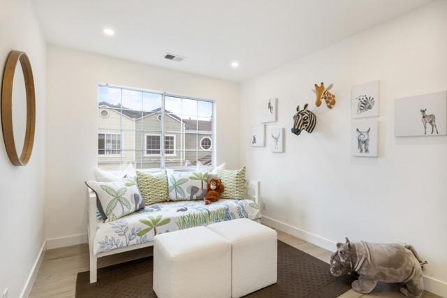 2064 Rialto Court, Mountain View CA: https://media.crmls.org/mediaz/27e01b8f-ff96-4bc1-a2d4-dbc268108a53.jpg