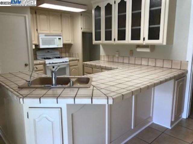 212 Elvira St, Livermore CA: https://media.crmls.org/mediaz/27e0809c-c67f-41b7-a655-507f48b39837.jpg
