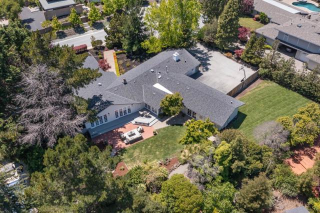 50 Roberts Way, Hillsborough CA: https://media.crmls.org/mediaz/27e09e1b-36af-4672-bb51-97273654d95f.jpg