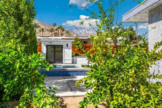 38855 Paradise Way, Cathedral City CA: https://media.crmls.org/mediaz/27e0a133-3b35-410a-84a1-d8730f31bfb0.jpg