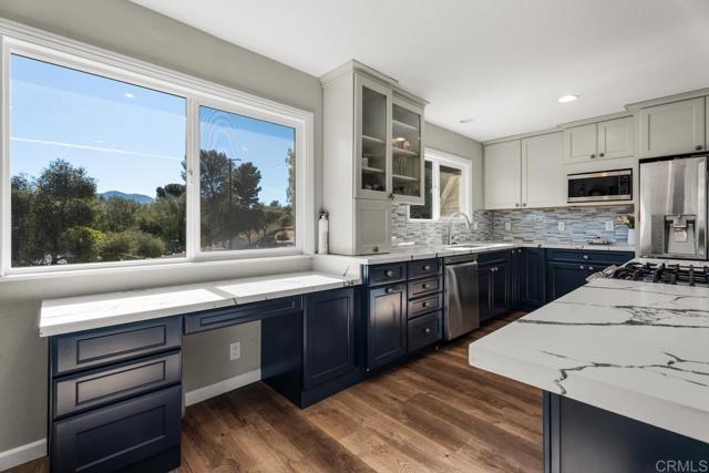 Detail Gallery Image 17 of 55 For 15912 Mussey Grade Rd, Ramona,  CA 92065 - 4 Beds | 3 Baths