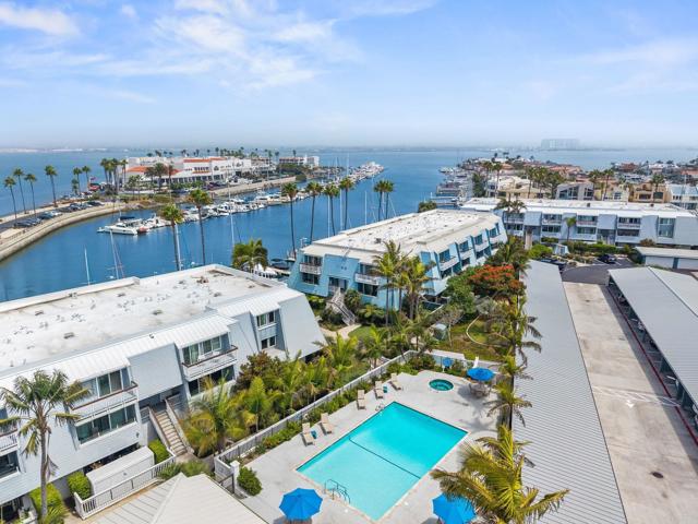 Detail Gallery Image 5 of 38 For 38 Montego Ct, Coronado,  CA 92118 - 2 Beds | 2/1 Baths