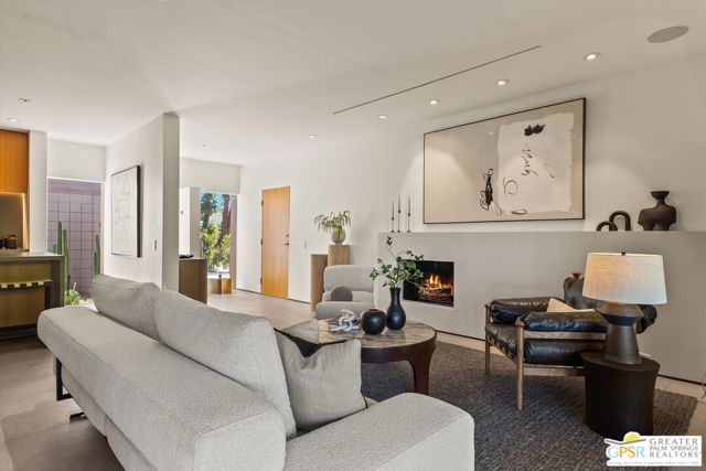 599 N Tercero Circle, Palm Springs, CA 92262