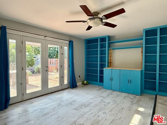 6938 Balboa Boulevard, Van Nuys CA: https://media.crmls.org/mediaz/27e2095a-f19e-497a-b33f-fbbfb5fac853.jpg
