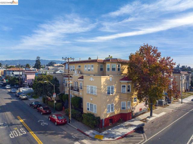 1506 4Th Ave, Oakland, California 94606, ,Multi-Family,For Sale,4Th Ave,41044005