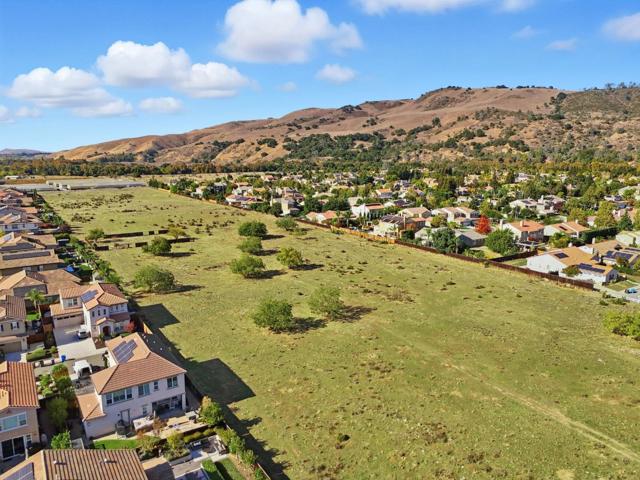 Image 67 of 69 For 18664 White Moon Drive