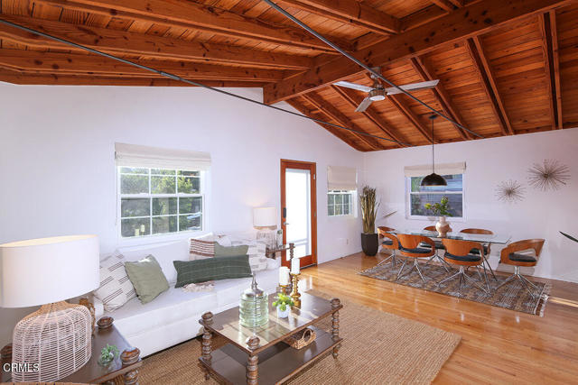 Detail Gallery Image 9 of 42 For 3363 Hollydale Dr, Los Angeles,  CA 90039 - 3 Beds | 3/1 Baths