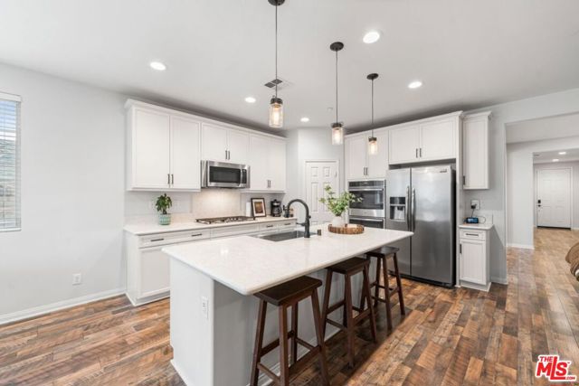 2906 Crocus Place, Palmdale CA: https://media.crmls.org/mediaz/27e36532-04f2-422d-8b67-40609d04766c.jpg