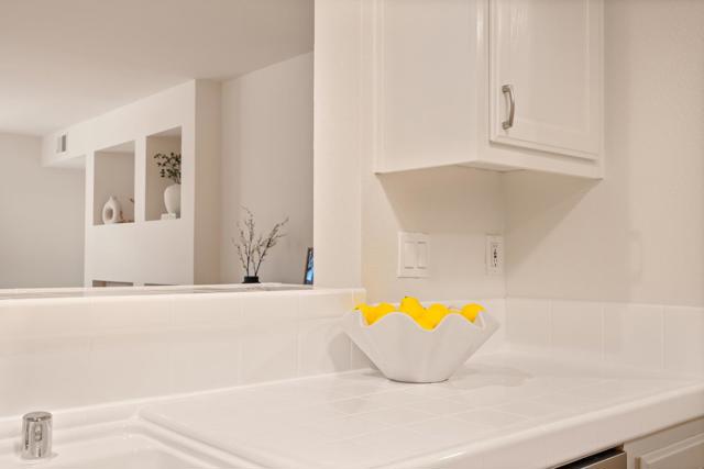 613 Swallowtail Court, Brisbane CA: https://media.crmls.org/mediaz/27e3a5b4-8059-4290-8627-35f5f7af9b19.jpg