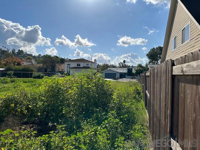 13646 Janette Lane, Poway CA: https://media.crmls.org/mediaz/27e3be6d-f53b-4db0-b98e-df8184c32b4d.jpg