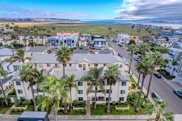 207 Elkwood Ave, Imperial Beach CA: https://media.crmls.org/mediaz/27e3c300-62c5-46dd-b3ef-3ca0c0a3f881.jpg