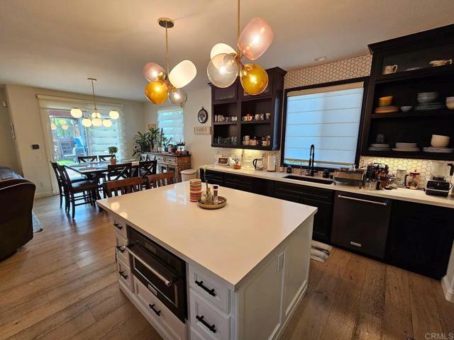 2856 Falling Waters Court, Chula Vista CA: https://media.crmls.org/mediaz/27e3c95b-9691-42fc-8fab-993039200220.jpg