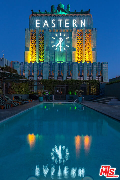 849 S Broadway, Los Angeles CA: https://media.crmls.org/mediaz/27e3dfee-3533-448b-9172-682020402d2d.jpg