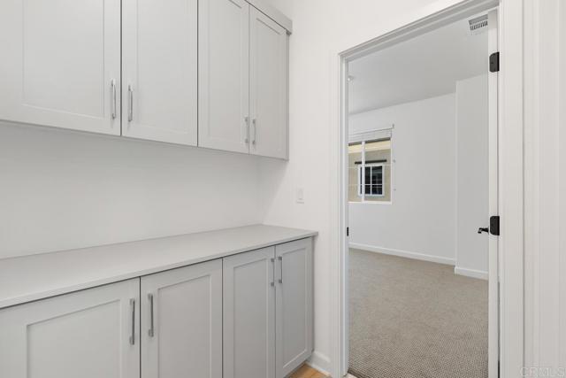 1207 Sunrise View, San Marcos CA: https://media.crmls.org/mediaz/27e4e439-810f-4ef0-85af-70a3557e4b04.jpg