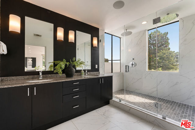 6469 Rodgerton Drive, Los Angeles CA: https://media.crmls.org/mediaz/27e4f7af-8751-44e5-9708-10937884131f.jpg