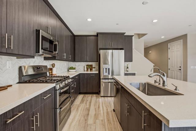 Detail Gallery Image 3 of 35 For 27933 Autumn Ct, Valley Center,  CA 92082 - 4 Beds | 3 Baths