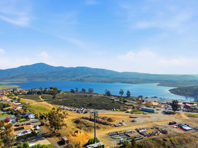 8753 Spring Canyon Drive, Spring Valley CA: https://media.crmls.org/mediaz/27e5588b-4dfe-4b4b-b2bb-6ce7dc0fd03f.jpg