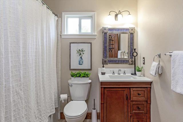 Image 24 of 48 For 12467 Creekview Court