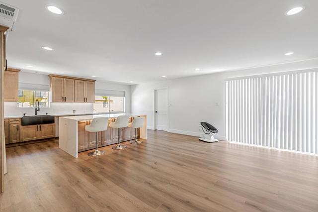 700 Eschenburg Drive, Gilroy CA: https://media.crmls.org/mediaz/27e5fa2a-a8e7-4143-b4d0-7c1213bfbb42.jpg
