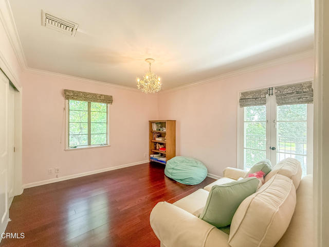 1908 Warwick Road, San Marino CA: https://media.crmls.org/mediaz/27e608ca-dbe4-47e1-9888-8f4cc56f6698.jpg