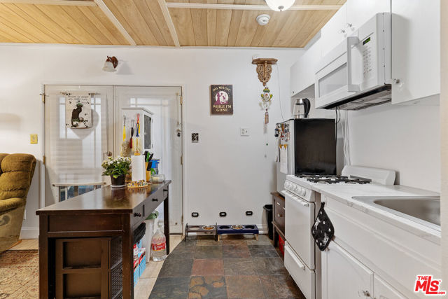 7711 Forsythe Street photo 8