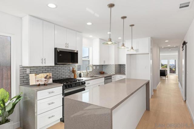 3669 Kalmia St, San Diego CA: https://media.crmls.org/mediaz/27e64c31-fe73-4e0b-b67f-f6ad009631bb.jpg