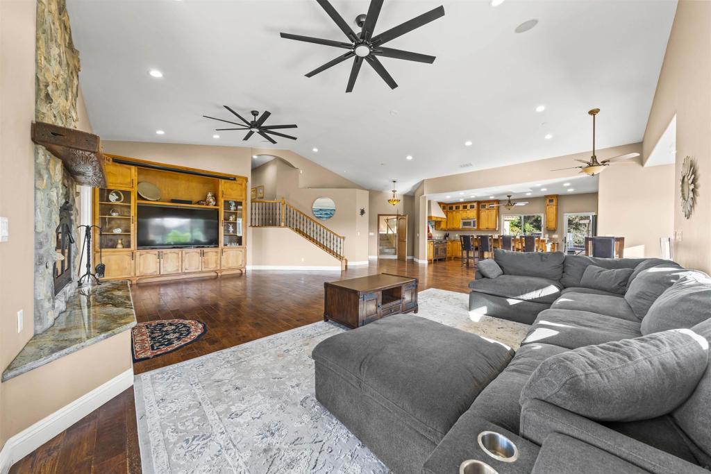 16951 Old Coach Rd - photo 20