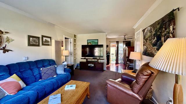 9719 WINTERGARDENS BLVD, Lakeside CA: https://media.crmls.org/mediaz/27e71b6d-de40-4b1c-8cdd-8a3105405297.jpg