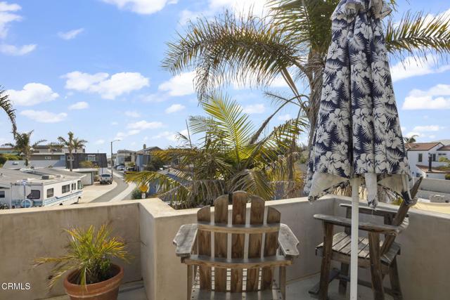 2149 Monmouth Drive, Ventura CA: https://media.crmls.org/mediaz/27e72ff7-05f7-4730-836a-614c65742b03.jpg