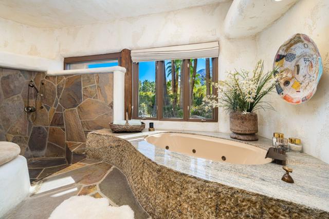 475 S Via Las Palmas, Palm Springs CA: https://media.crmls.org/mediaz/27e73c7e-3304-4f27-8caf-064dda70b890.jpg