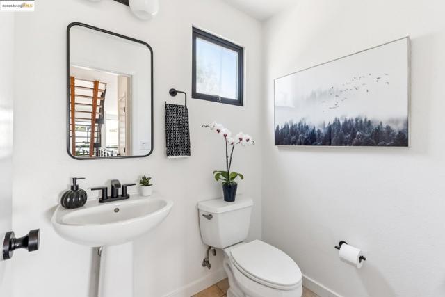 1321 Wood St, Oakland CA: https://media.crmls.org/mediaz/27e7740f-c1e2-4f26-9c59-c727d3cedfcf.jpg