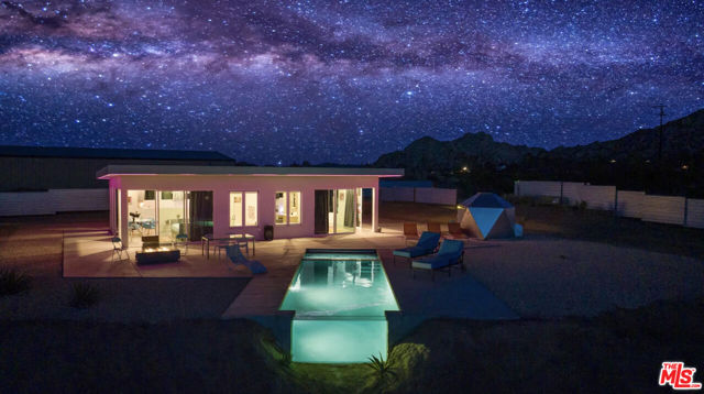 5215 Pioneertown Road, Pioneertown CA: https://media.crmls.org/mediaz/27e8ae22-26d7-43ed-8881-a5c42e0c9789.jpg
