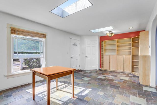 Image 8 of 37 For 4640 Greene St