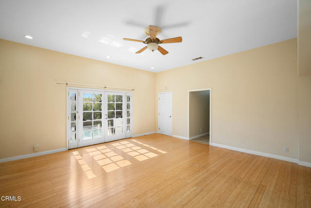 4917 Angeles Crest Highway, La Canada Flintridge CA: https://media.crmls.org/mediaz/27e90ef0-c71e-4d3d-86bf-e91b4c4a0747.jpg