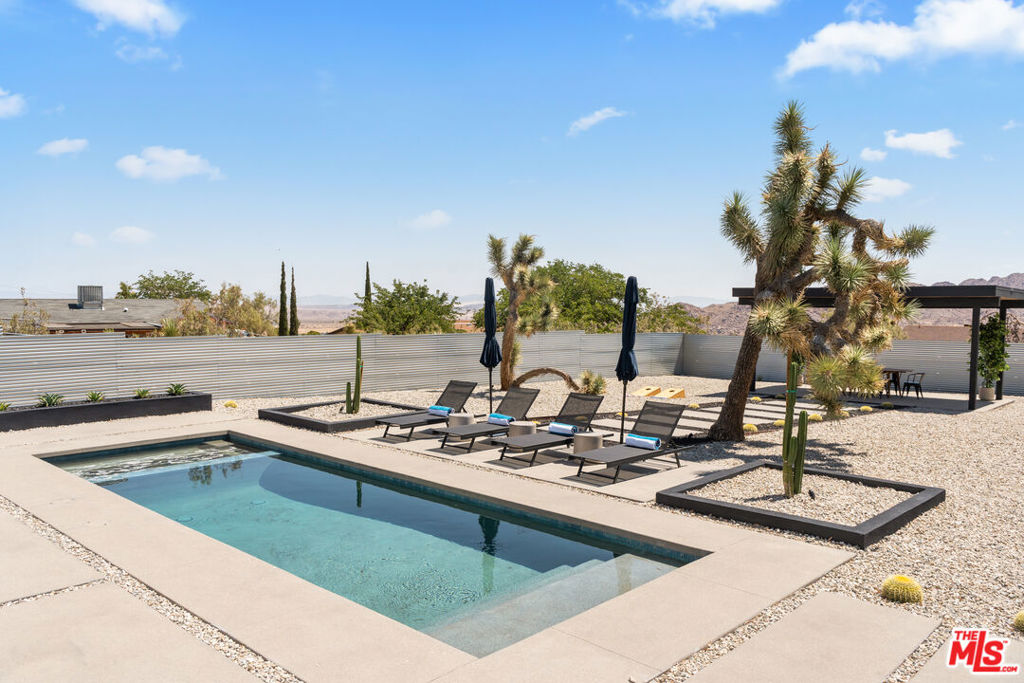 MLS #25612531 image #16