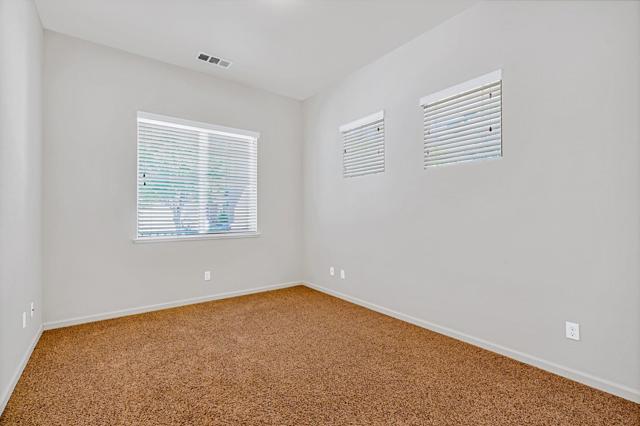 1149 Bellflower Way, Los Banos CA: https://media.crmls.org/mediaz/27ec089c-448b-4213-85ae-ce5ab907d7cf.jpg